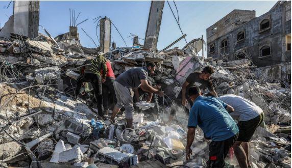 إسرائيل تنتهك حقوق الفلسطينيين أحياء وأمواتا