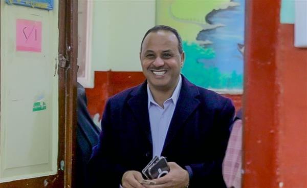 رشاد عبد الغني يدلي بصوته الانتخابي ويؤكد: المشاركة الكثيفة قطعت الطريق على المشككين