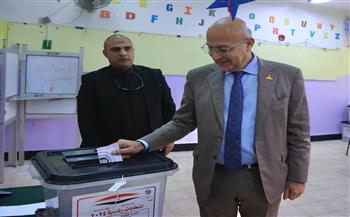   "صبور" يدلي بصوته في الانتخابات الرئاسية.. ويؤكد: الاحتشاد اليوم يعكس وعي الشعب المصري