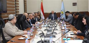   محافظ القاهرة يترأس اجتماعا لمتابعة انطلاق الانتخابات الرئاسية فى يومها الثاني