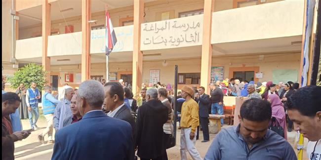 إقبال من المواطنين في المراغة بسوهاج للتصويت في الانتخابات الرئاسية 