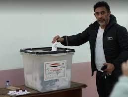   عمرو مصطفى يدلي بصوته في الانتخابات الرئاسية