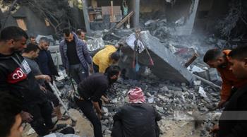 أكثر من 25 شهيدا في قصف على مخيم المغازي ودير البلح