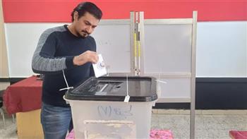   ياسر جلال يدلي بصوته في الانتخابات الرئاسية