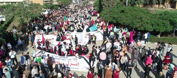انزل شارك صوتك هيوصل.. مسيرة حاشدة لطلاب من أجل مصر بجامعة المنصورة