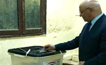   القائم بأعمال رئيس جامعة بنها الأهلية يدلي بصوته في الانتخابات الرئاسية