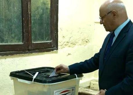 القائم بأعمال رئيس جامعة بنها الأهلية يدلي بصوته في الانتخابات الرئاسية