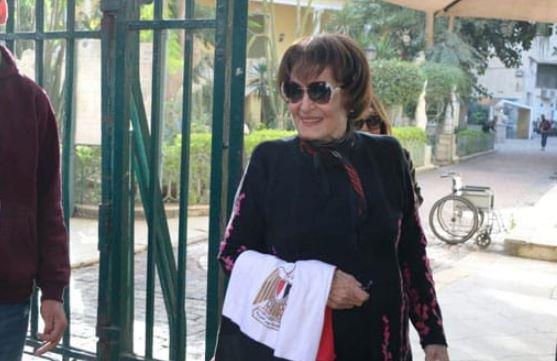 الفنانة سميرة أحمد تشيد بدور القومي للمرأة في التوعية بالمشاركة في الانتخابات الرئاسية