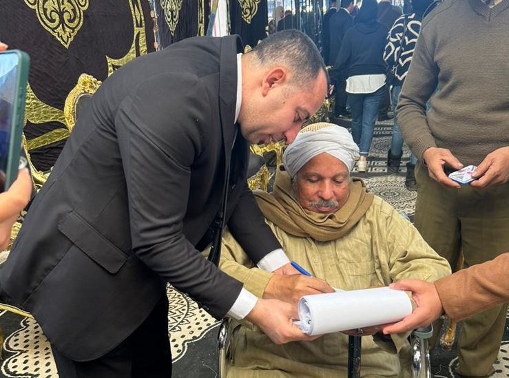 المشاهد الإنسانية تتواصل في ثالث أيام الانتخابات الرئاسية 2024 بالغربية