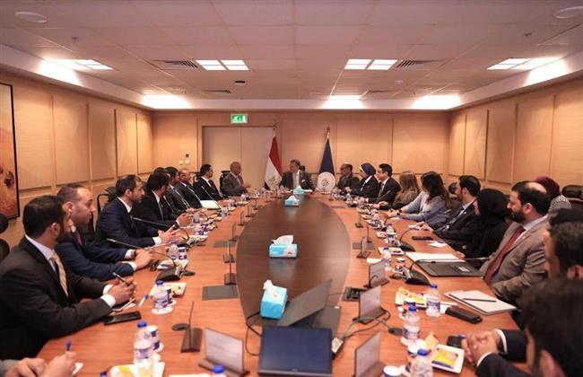 وزير السياحة يلتقي بوفد كلية الدفاع الوطني الإماراتية خلال زيارتهم الحالية لمصر