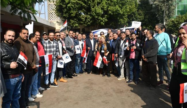 الانتخابات الرئاسية .. "دار المعارف والقومية للتوزيع" يلبيان نداء الوطن ومشاركة كثيفة من العاملين بهما