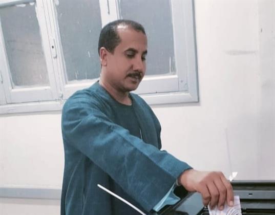 أمين حزب المصريين بسوهاج يدلي بصوته في الانتخابات الرئاسية 