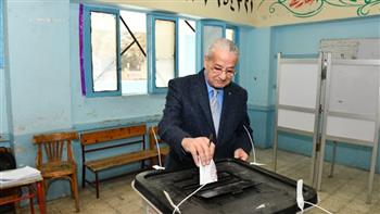   رئيس نادي المقاولون العرب يدلى بصوته في انتخابات الرئاسة