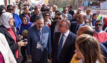   محافظ الإسكندرية وبعثة جامعة الدول العربية يتفقدون عددًا من لجان الانتخابات الرئاسية 