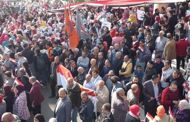 قيل غلق اللجان.. إقبال كثيف للمواطنين وسط القاهرة للإدلاء بأصواتهم