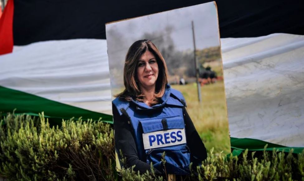 على خطى شيرين أبو عاقلة.. تعرف على 96 صحفيا سقطوا في العدوان على غزة