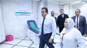   وزير الصحة يتفقد مستشفى مبرة المعادي