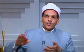 بالفيديو.. هل يجوز التسبيح باليد اليسرى ؟.. أمين الفتوى يجيب 