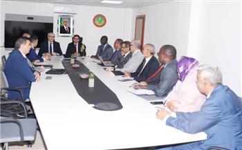   رئيس الوزراء الموريتاني يستقبل وزير البريد والمواصلات الجزائري