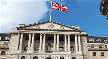   بنك إنجلترا يثبت الفائدة متماشيا مع التوقعات