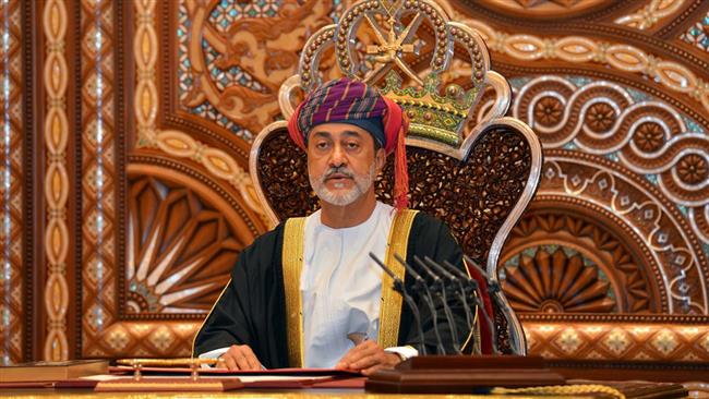 سلطان عمان يؤكد حرص بلاده على تطوير شراكتها الاستراتيجية مع سنغافورة