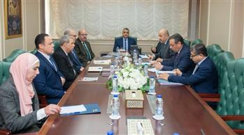 وزير الإنتاج الحربي يتابع آخر مستجدات المشروعات الجاري تنفيذها
