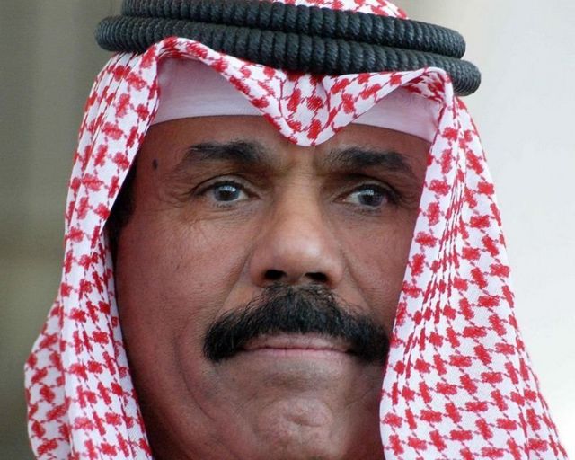 ممثل الرئيس الأمريكي يصل إلى الكويت لتقديم العزاء في وفاة أمير الكويت الراحل الشيخ نواف الصباح