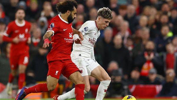 الدوري الإنجليزي.. ليفربول يتعادل مع مانشستر يونايتد ويتنازل عن الصدارة