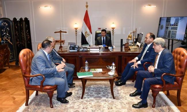 وزير الرياضة يبحث استعدادات اللجنة البارالمبية لدورة الألعاب باريس 2024
