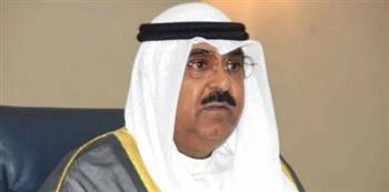   أمير الكويت يصل لمسجد بلال بن رباح لأداء صلاة الجنازة على الأمير نواف