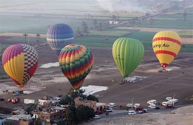  65 بالونا طائرا يقل 1250 سائحا في سماء الأقصر