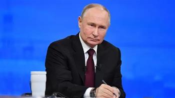   «نيوزويك» تصف كلمات بوتين عن كيسنجر بأنها إشارة مهمة للولايات المتحدة