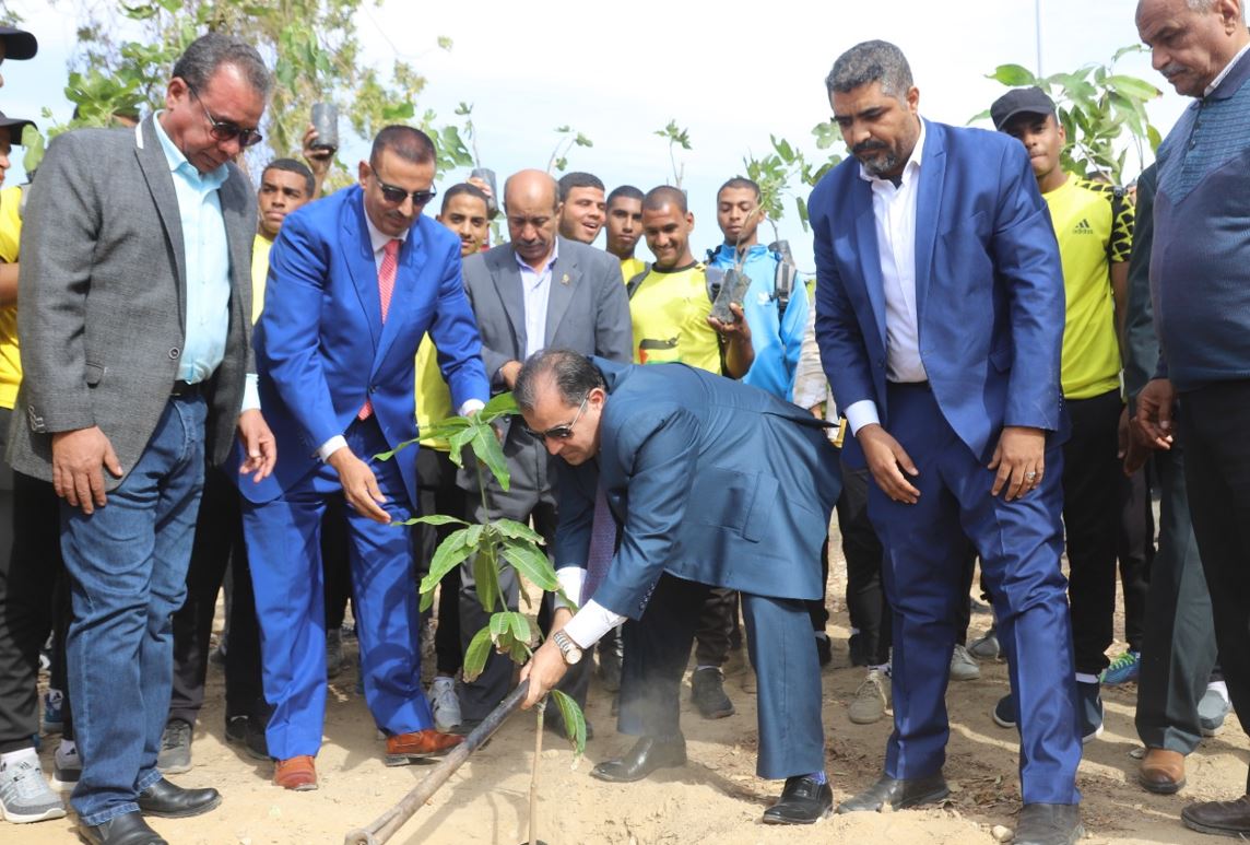 انطلاق مبادرة 100 مليون شجرة ضمن استراتيجة مصر 2050 للمناخ بجامعة جنوب الوادي