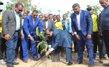   انطلاق مبادرة 100 مليون شجرة ضمن استراتيجة مصر 2050 للمناخ بجامعة جنوب الوادي