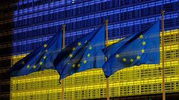   "الجارديان": الاتحاد الأوروبي لن يتراجع عن دعم أوكرانيا رغم اعتراض المجر