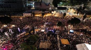   آلاف الإسرائيليين يتظاهرون في تل أبيب احتجاجا على استئناف القصف بقطاع غزة