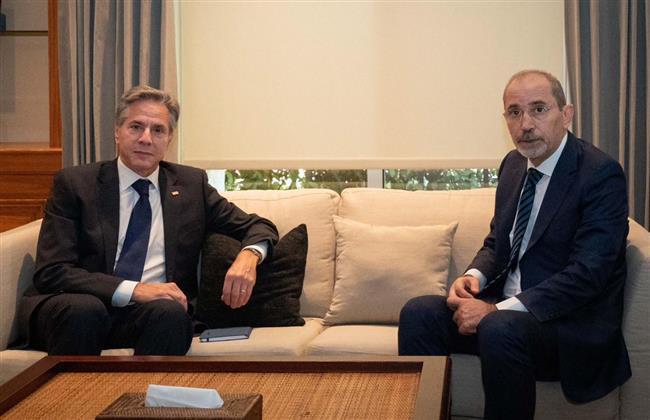 وزيرا خارجية الأردن وأمريكا يبحثان هاتفيا تطورات الحرب على غزة
