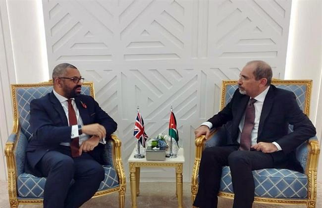 وزيرا خارجية الأردن وبريطانيا يبحثان جهود وقف إطلاق النار في غزة