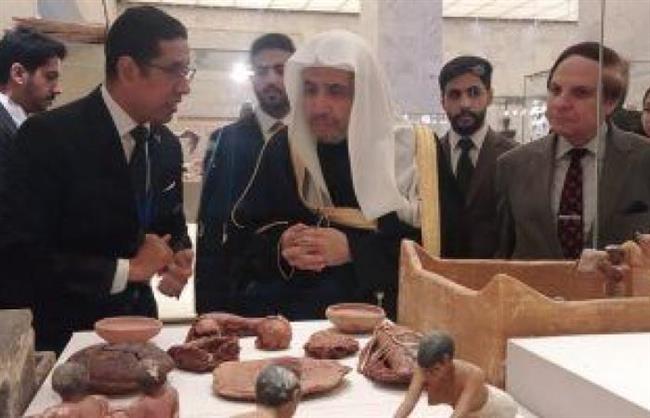 الأمين العام لرابطة العالم الإسلامي يزور المتحف القومي للحضارة