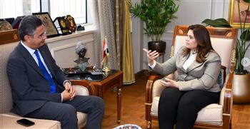   وزيرة الهجرة تبحث استفادة المصريين بالخارج من الخدمات البريدية المتنوعة 