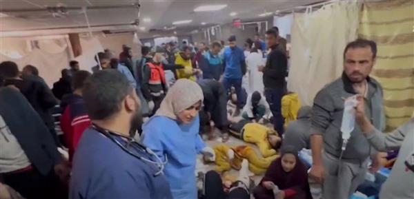 «القاهرة الإخبارية»: الاحتلال الإسرائيلي يكثف غاراته على حي الزيتون و غزة