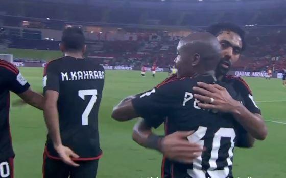 كأس العالم للأندية.. بيرسي تاو يحرز الهدف الثاني للأهلي أمام أوراوا
