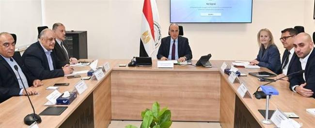 وزير الري يبحث مع "بنك التنمية الأوروبي" تحسين أداء المنظومة المائية