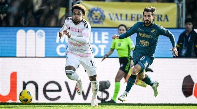 الدوري الإيطالي.. يوفنتوس يفوز على فروسينوني 2-1