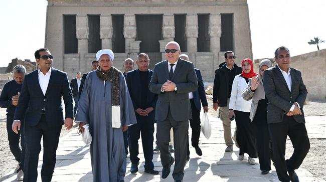 الأجمل وسط المعابد الفرعونية في مصر .. محافظ قنا يتفقد معبد دندرة