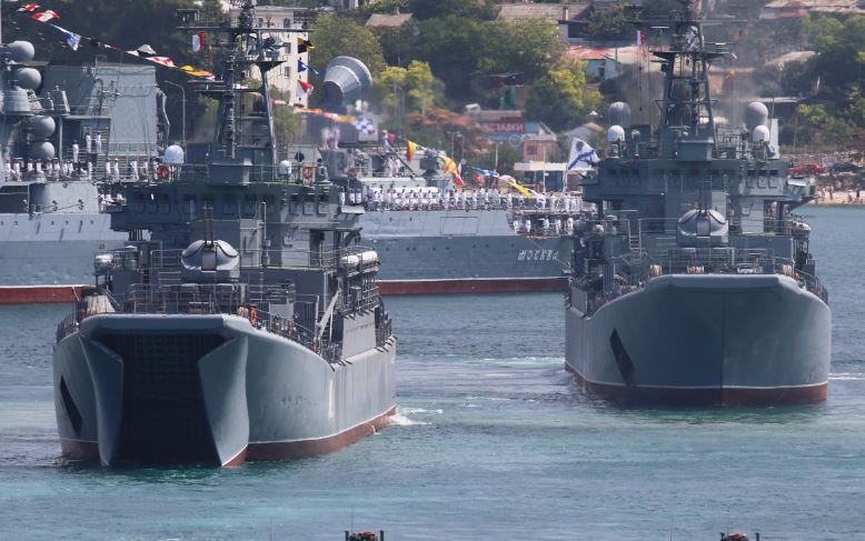 أوكرانيا: لا سفن روسية في بحر آزوف والبحر الأسود