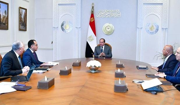 "السيسي" يوجه الحكومة بالاستمرار في جهود تطوير جميع البحيرات على مستوى الجمهورية