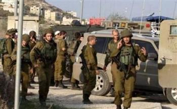 قوات الاحتلال الإسرائيلي تداهم منازل الفلسطينيين في نابلس