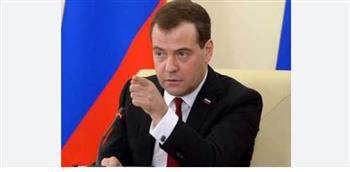    ميدفيديف: إعلان الاتحاد الأوروبي بشأن الضمانات الأمنية لأوكرانيا مجرد قطعة من الورق