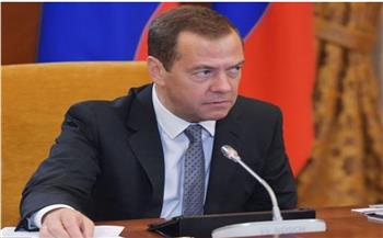   ميدفيديف: روسيا مستعدة لضرب أي قاعدة عسكرية أجنبية محتملة في أوكرانيا